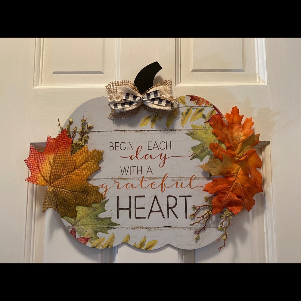 Flat Pumpkin Sign